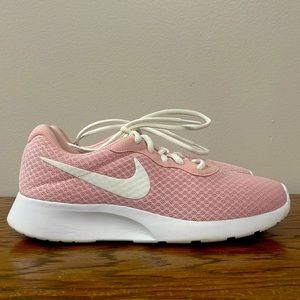 Nike pink Tanjun sneakers 9.5